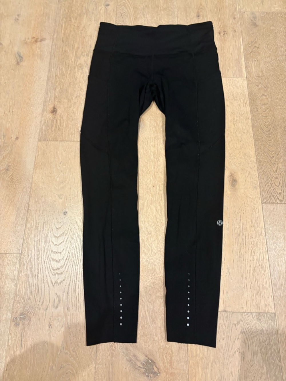 Lululemon Black High-Waisted Leggings with Reflective Dots 7/8 length